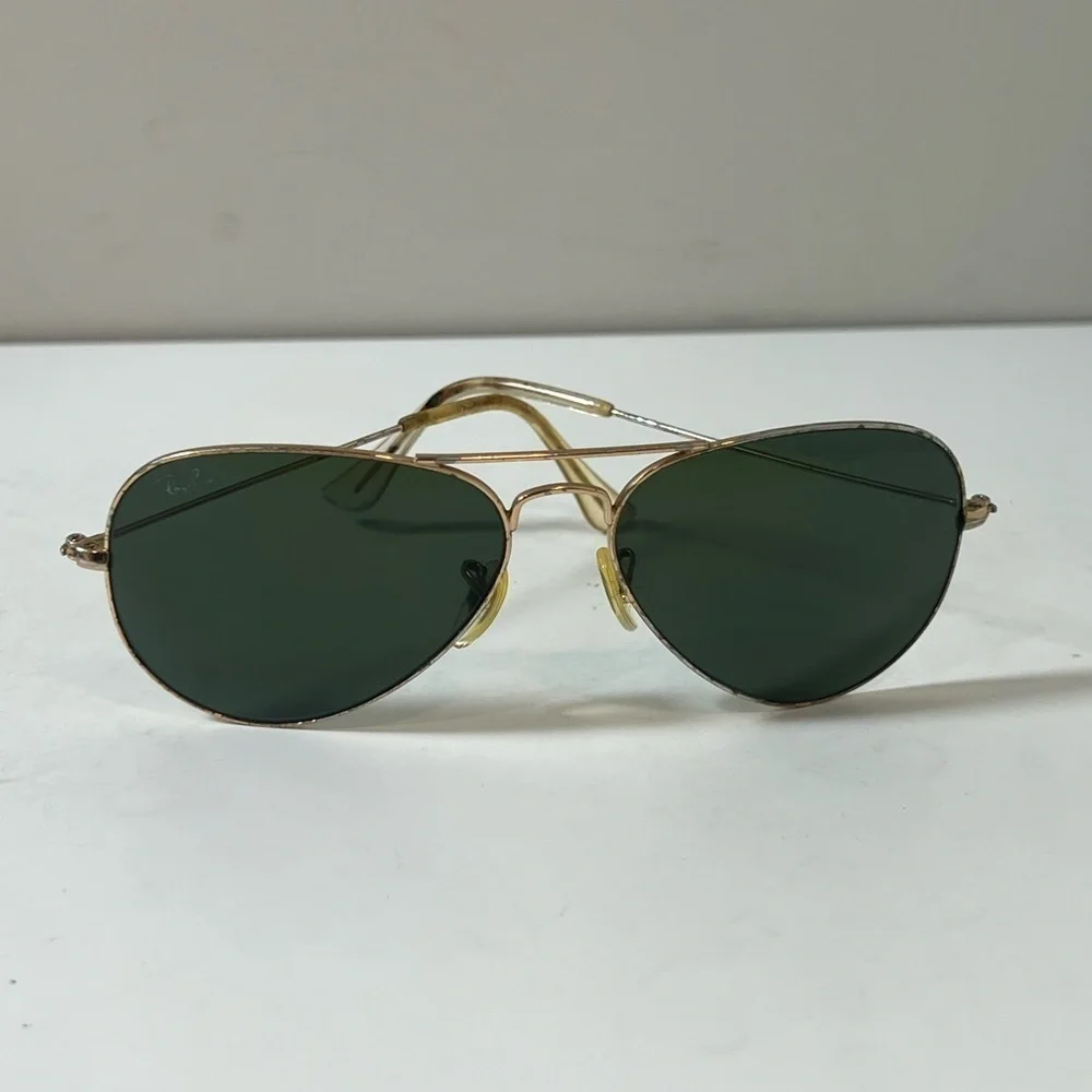 Vintage Unisex Ray-Ban Aviators Gold Frame Sunglasses with Dark Lenses